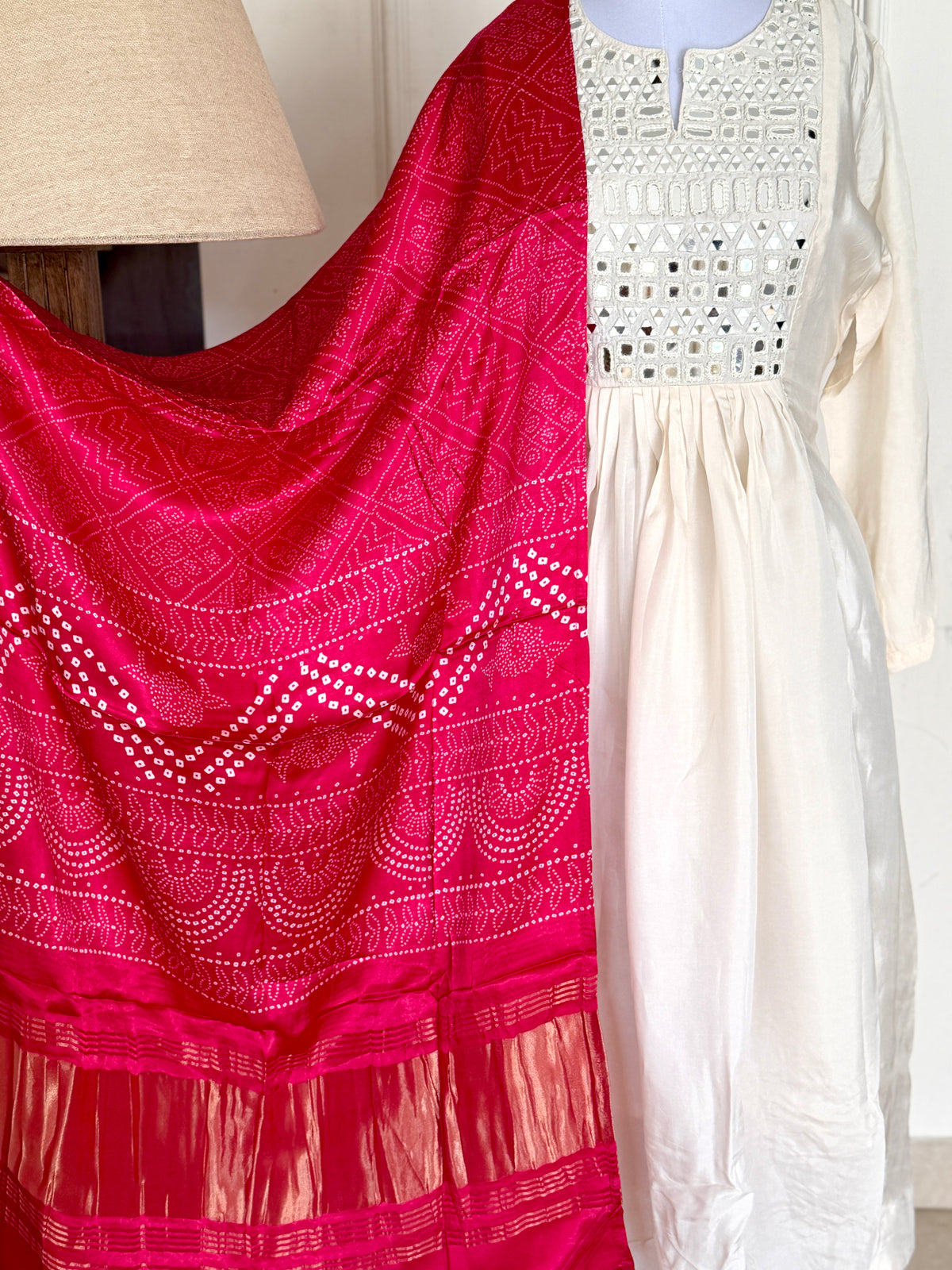 White Mirror-3 Piece Suit Set