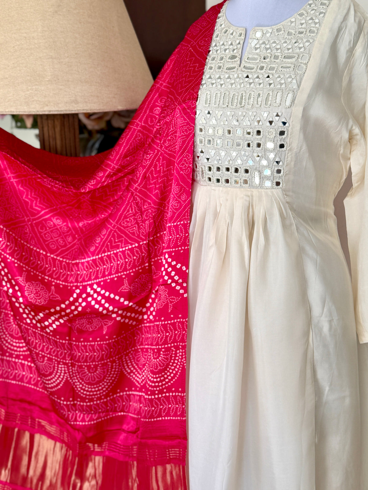 White Mirror-3 Piece Suit Set