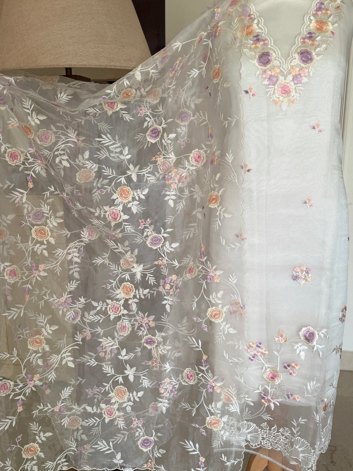 White Rose-3 Piece Suit Set