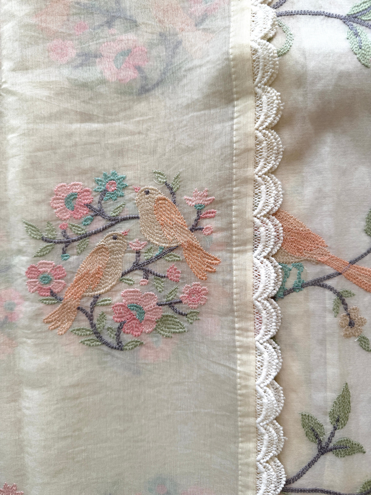 Cremish White Bird-3 Piece Suit Set