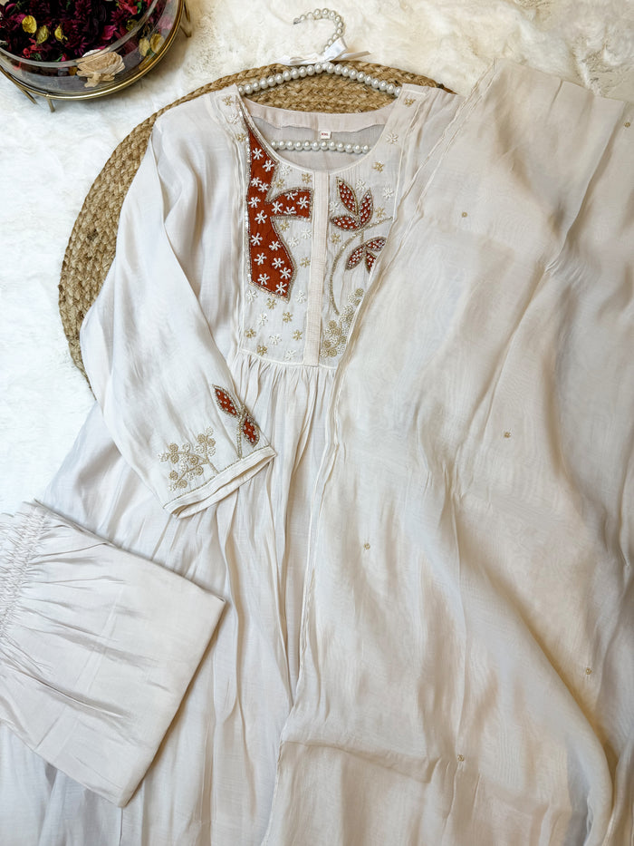 White willow-3 Piece Suit Set