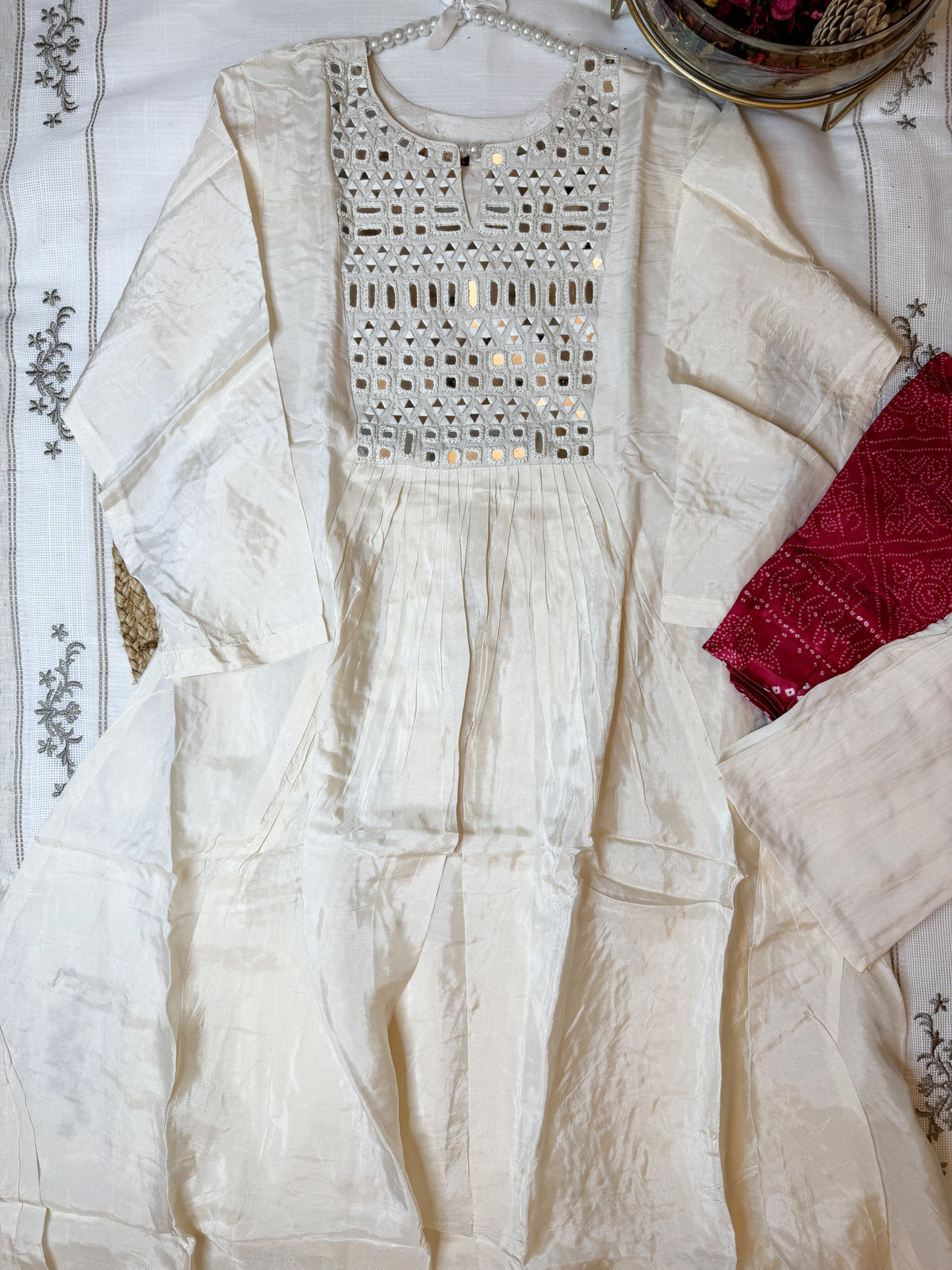 White Mirror-3 Piece Suit Set